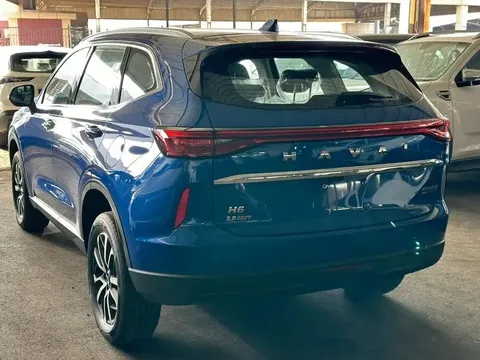 Discover undefined undefined Exterior Interior Images.Find all aspects and details of cars.