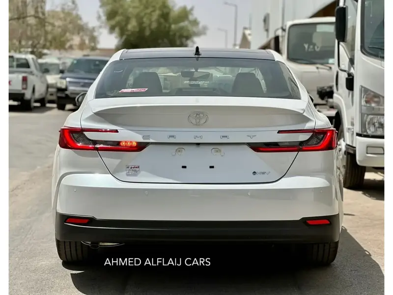 Toyota Camry 2025