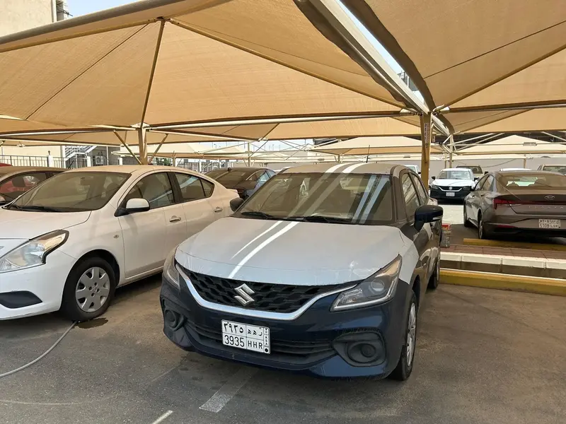 Discover undefined undefined Exterior Interior Images.Find all aspects and details of cars.