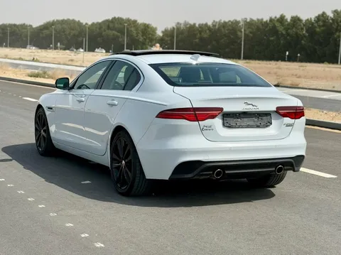 Jaguar XE 2.0T HSE (250 PS) 2020