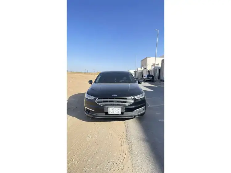 Ford Taurus 2022