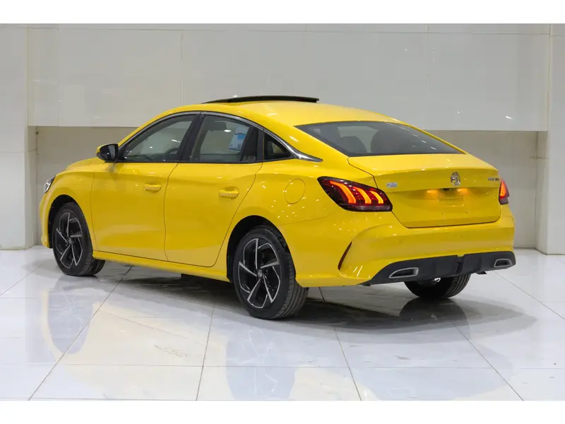 Discover undefined undefined Exterior Interior Images.Find all aspects and details of cars.