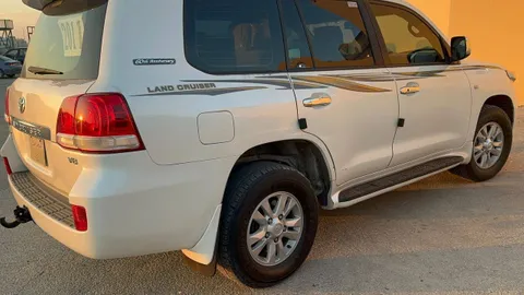 Discover undefined undefined Exterior Interior Images.Find all aspects and details of cars.