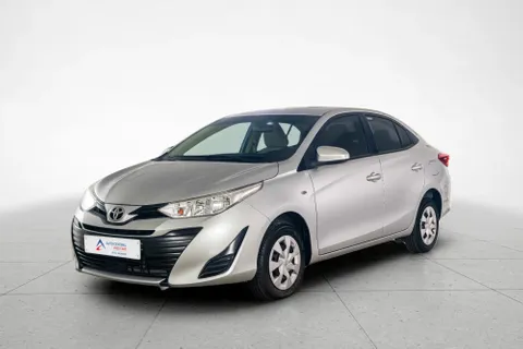 Toyota Yaris Sedan 1.5L SE 2020