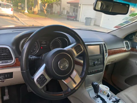 Discover undefined undefined Exterior Interior Images.Find all aspects and details of cars.