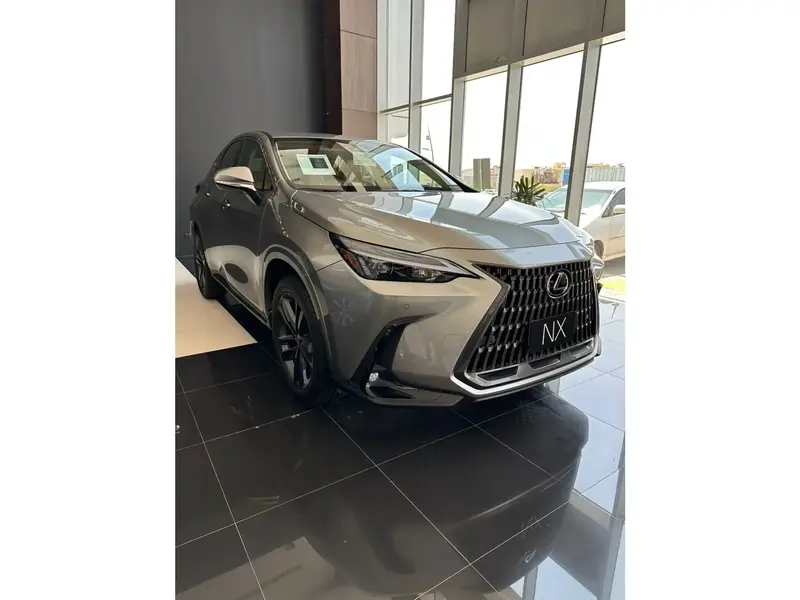 Lexus NX 2025