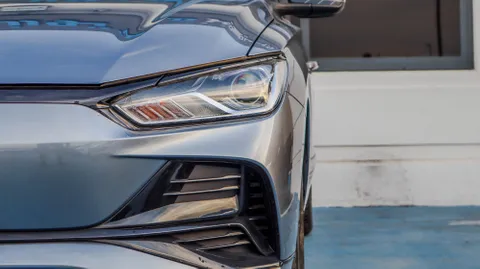 Discover undefined undefined Exterior Interior Images.Find all aspects and details of cars.