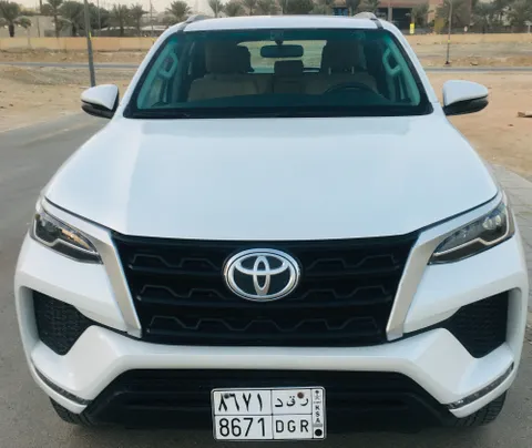 Toyota Fortuner  2.7L GX2 (4X4) 2024