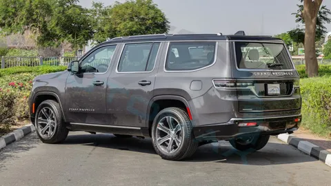 New Jeep Grand Wagoneer 3.0T 4WD	 2023
