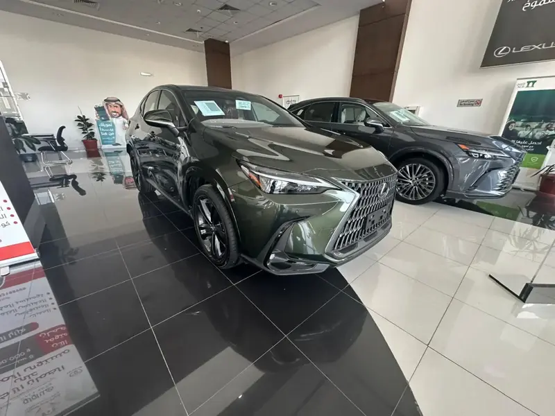 Discover undefined undefined Exterior Interior Images.Find all aspects and details of cars.