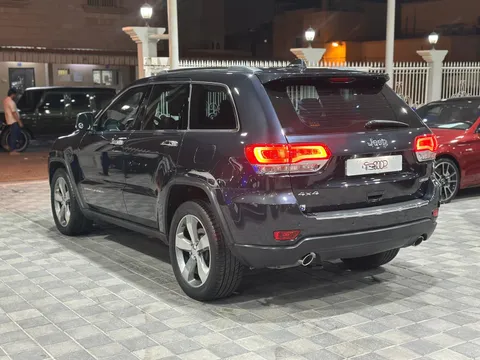 جيب شيروكي 2014