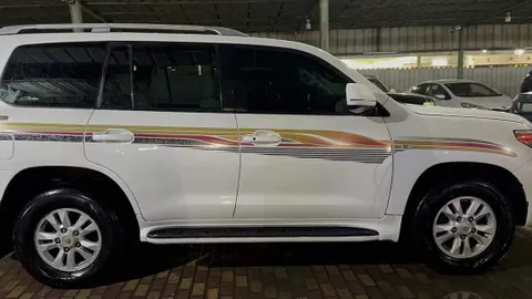 Toyota Land Cruiser 2010