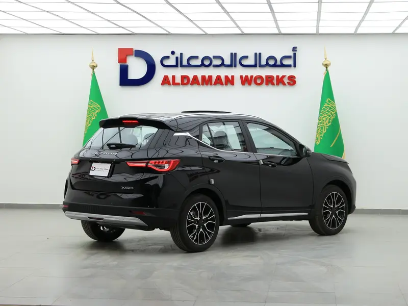 Discover undefined undefined Exterior Interior Images.Find all aspects and details of cars.