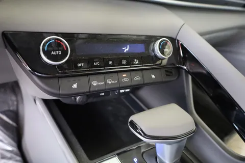 New Hyundai Elantra 2023