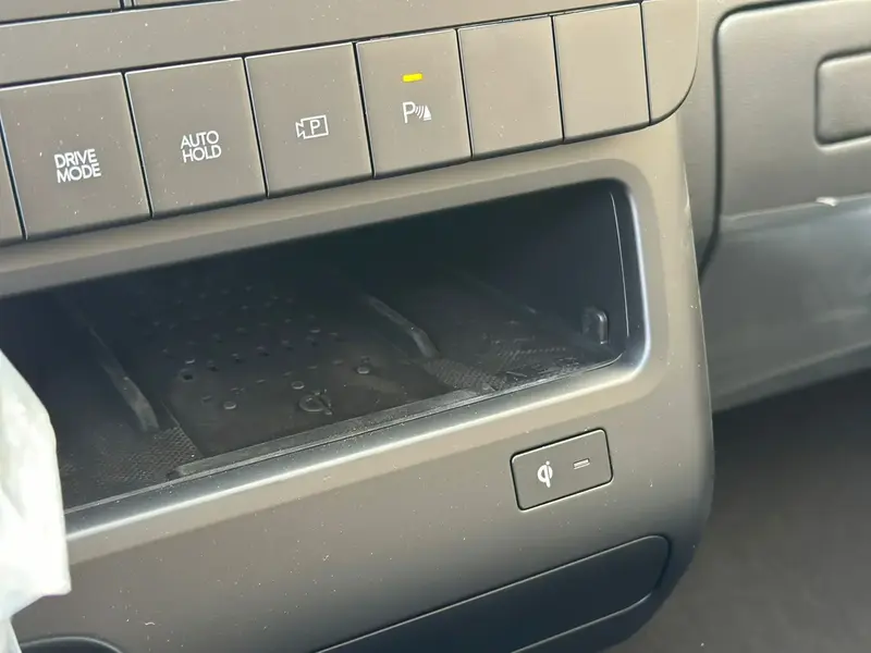 Hyundai Staria 2025