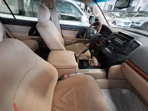 Discover undefined undefined Exterior Interior Images.Find all aspects and details of cars.
