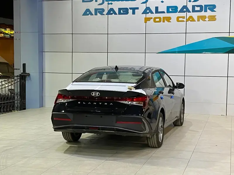 Hyundai Elantra 2025