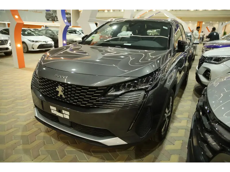 Discover undefined undefined Exterior Interior Images.Find all aspects and details of cars.