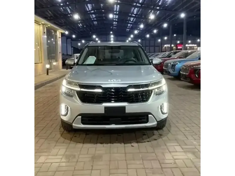 Discover undefined undefined Exterior Interior Images.Find all aspects and details of cars.