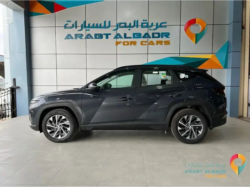 Discover undefined undefined Exterior Interior Images.Find all aspects and details of cars.