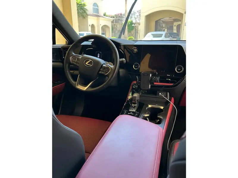 Lexus NX 2024