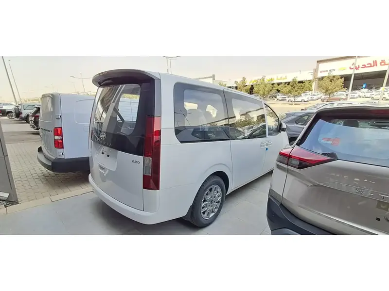 Hyundai Staria 2025