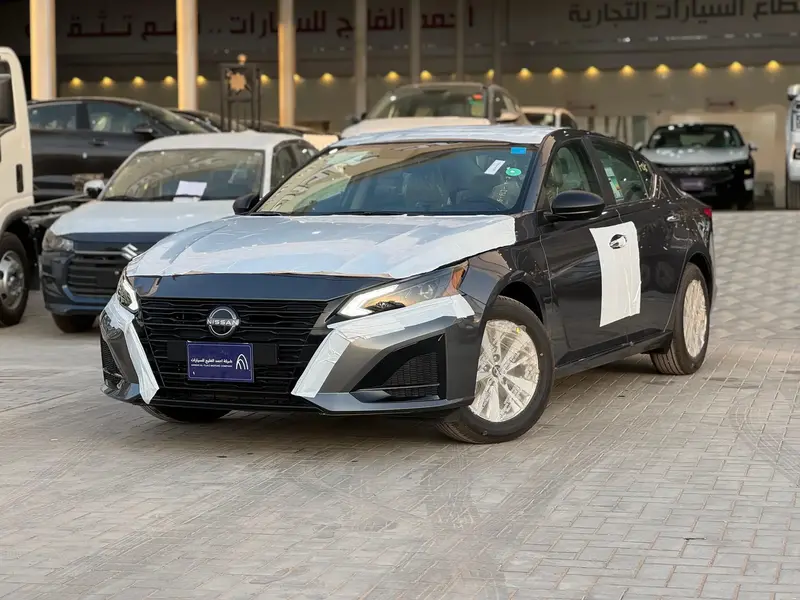 Nissan Altima 2025