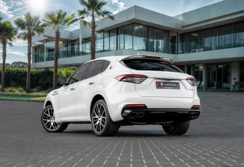 Discover undefined undefined Exterior Interior Images.Find all aspects and details of cars.