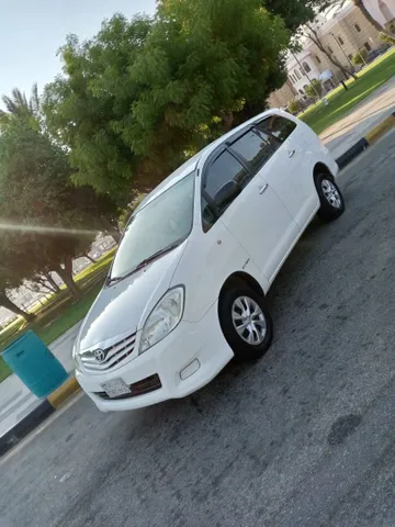 استكشف undefined undefined الصور الخارجية والداخلية. اكتشف جميع جوانب وتفاصيل السيارات.