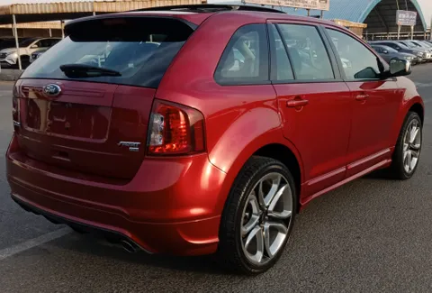 Discover undefined undefined Exterior Interior Images.Find all aspects and details of cars.