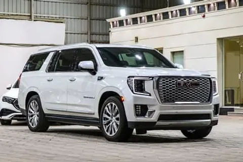 Discover undefined undefined Exterior Interior Images.Find all aspects and details of cars.