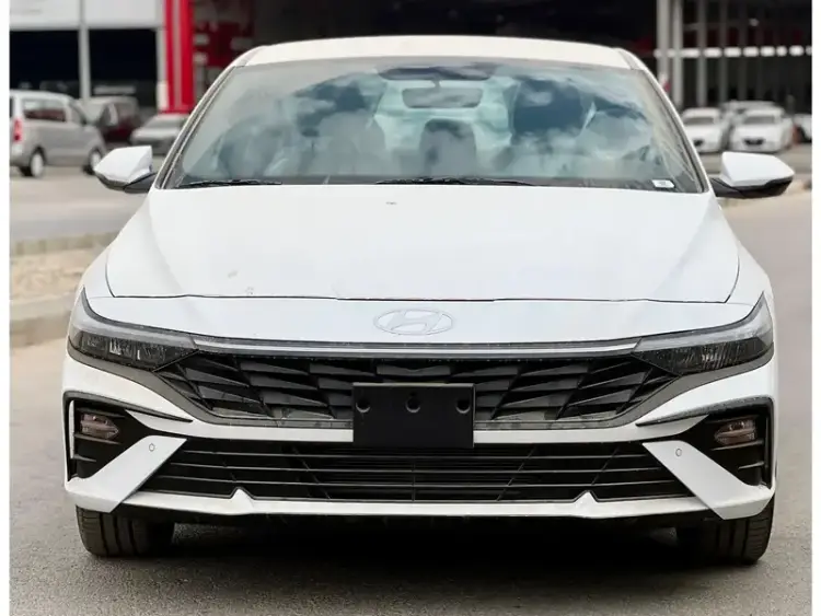 hyundai hyundai-elantra image Hyundai Elantra 2025