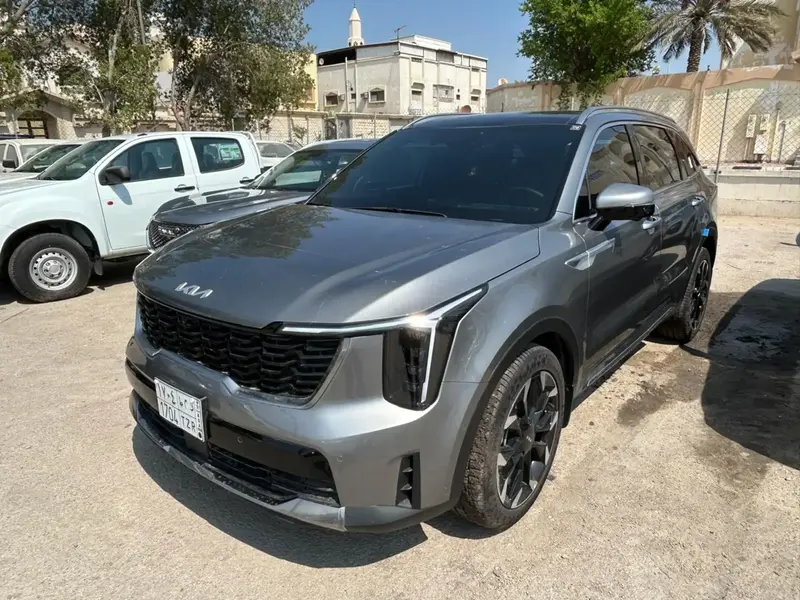 Discover undefined undefined Exterior Interior Images.Find all aspects and details of cars.