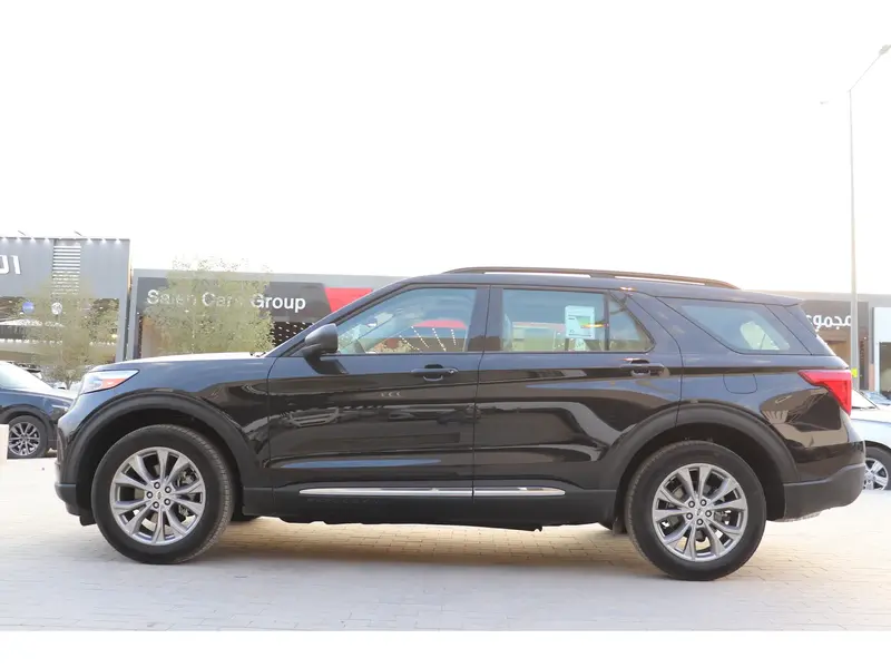 Discover undefined undefined Exterior Interior Images.Find all aspects and details of cars.