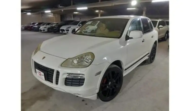 porsche cayenne image Porsche Cayenne PORSCHE CAYENNE GTS 4.8L 2008 WITH SUNROOF, BOSE SOUND SYSTEM, AND MORE..