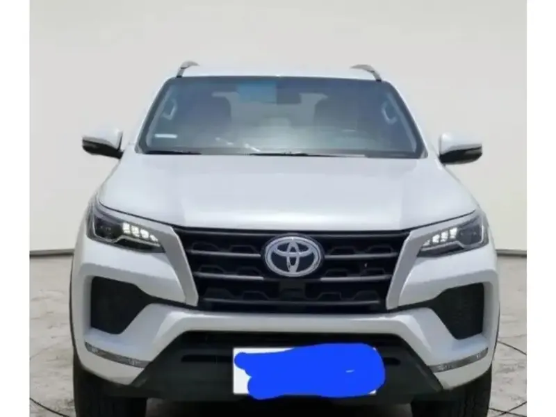 toyota toyota-fortuner image Toyota Fortuner 2024