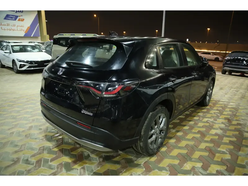 Discover undefined undefined Exterior Interior Images.Find all aspects and details of cars.