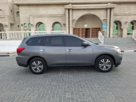 Nissan Pathfinder 3.5L S 4WD 2020