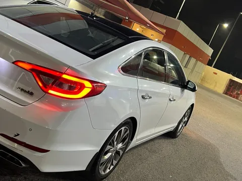Discover undefined undefined Exterior Interior Images.Find all aspects and details of cars.