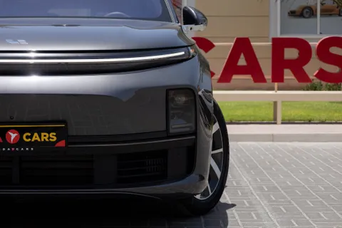 Discover undefined undefined Exterior Interior Images.Find all aspects and details of cars.