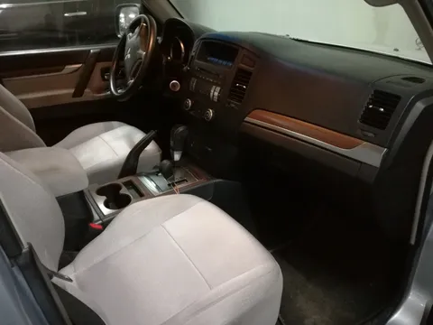 Mitsubishi Pajero 3.0L GL 5 Door 2007