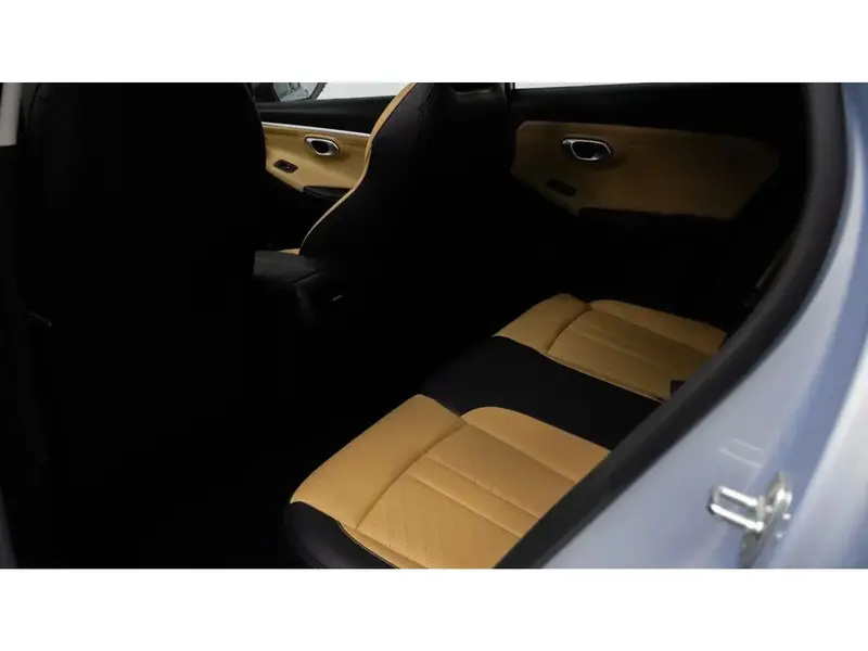 Discover undefined undefined Exterior Interior Images.Find all aspects and details of cars.