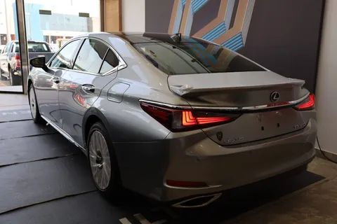 New Lexus ES 350 4 door 3.5L 2023