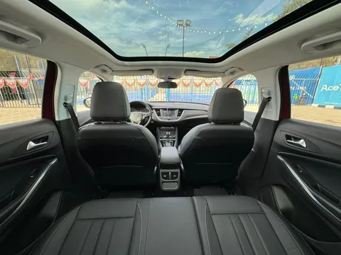 Discover undefined undefined Exterior Interior Images.Find all aspects and details of cars.