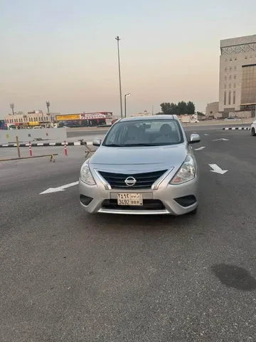 Nissan Sunny 2022