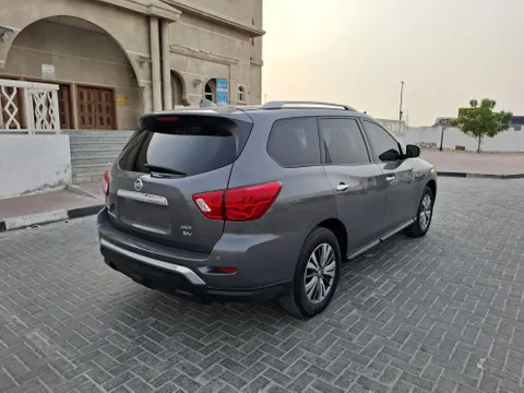 Nissan Pathfinder 3.5L S 4WD 2020