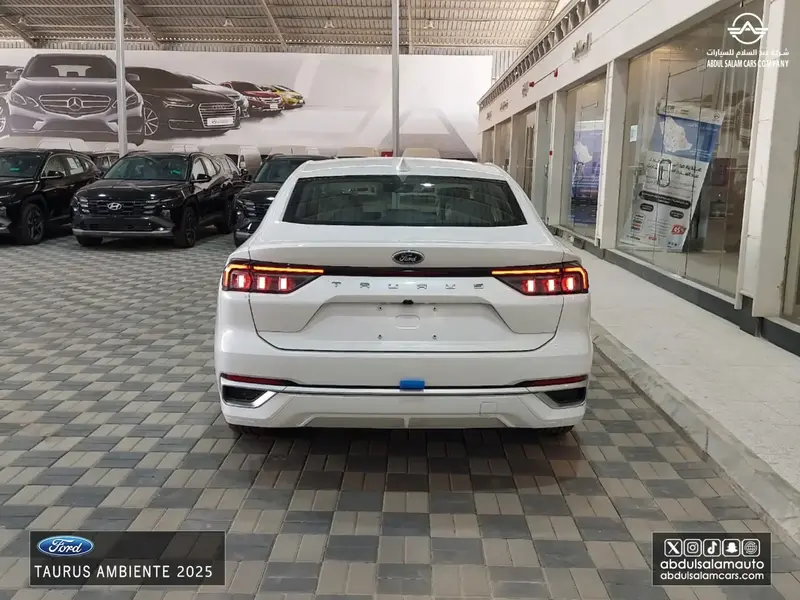 Ford Taurus 2025