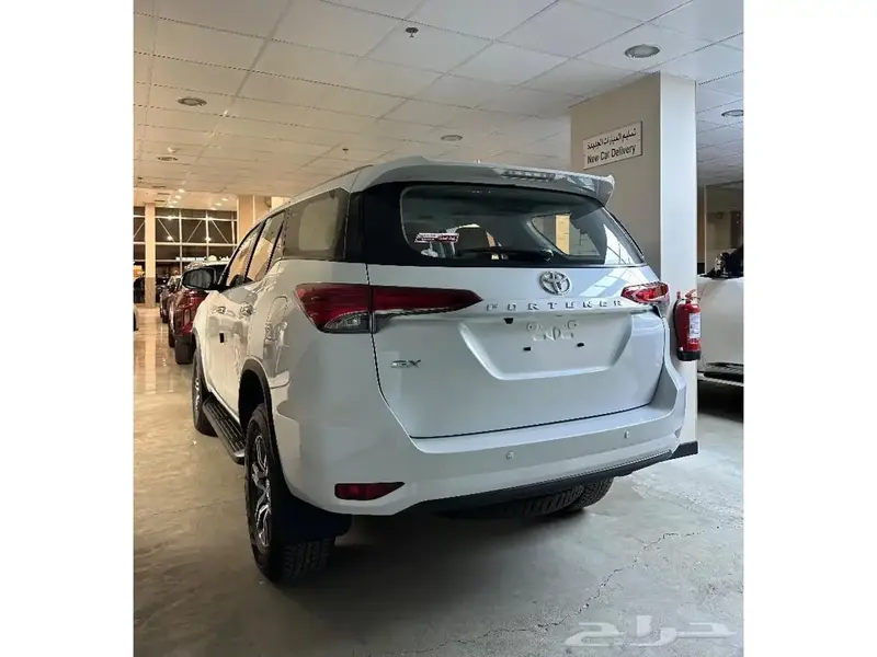 Discover undefined undefined Exterior Interior Images.Find all aspects and details of cars.