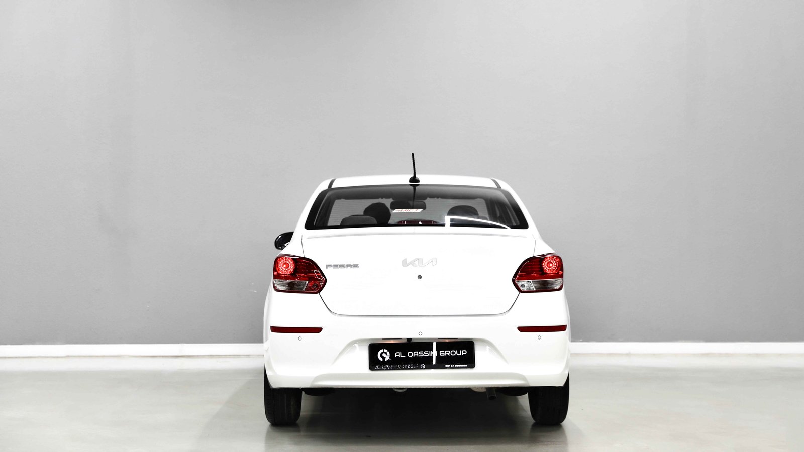 Discover undefined undefined Exterior Interior Images.Find all aspects and details of cars.