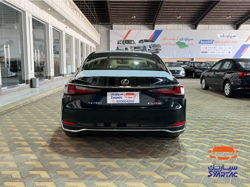 Lexus ES 2024
